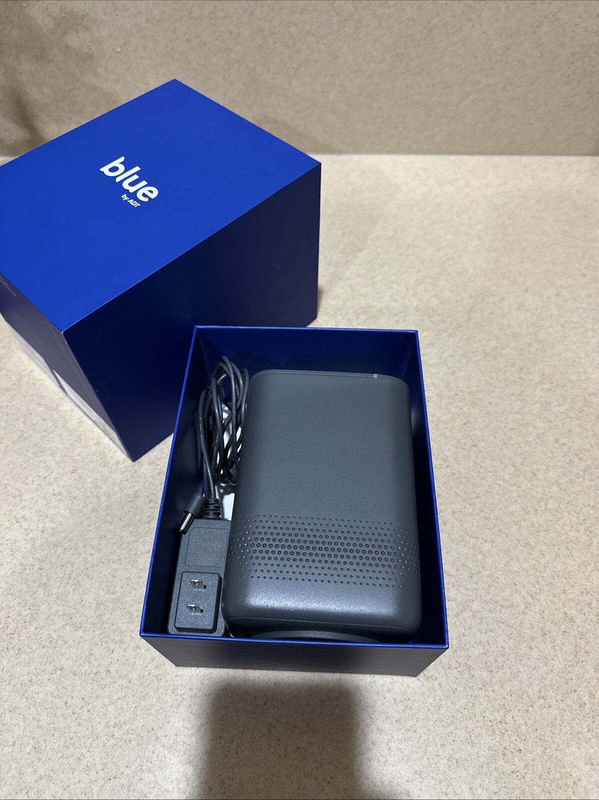 Blue by ADT Smart Home Hub Graphite S40LR0-01-GR
