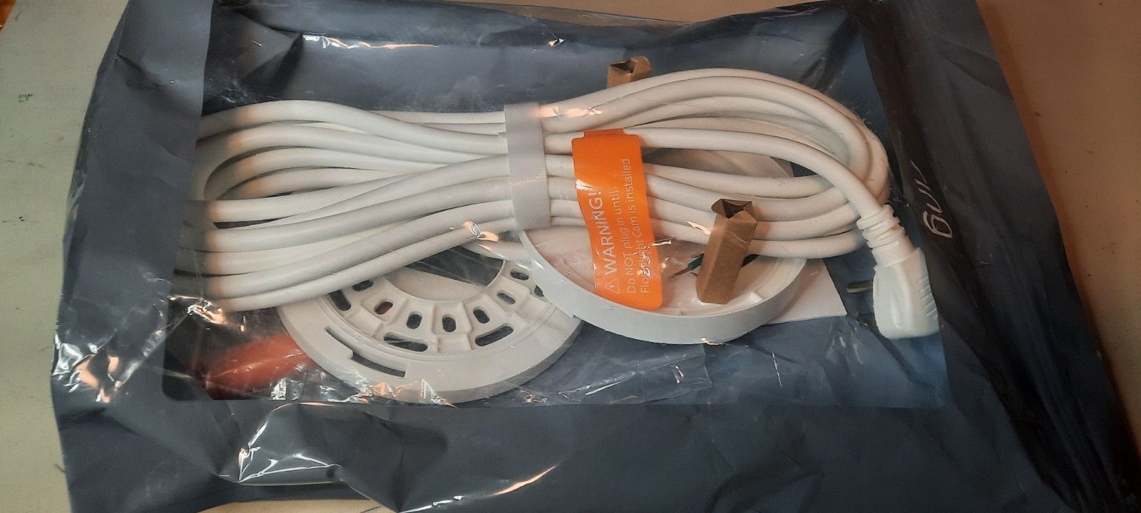 New Ring Plug-In Mount for Floodlight Cams – White