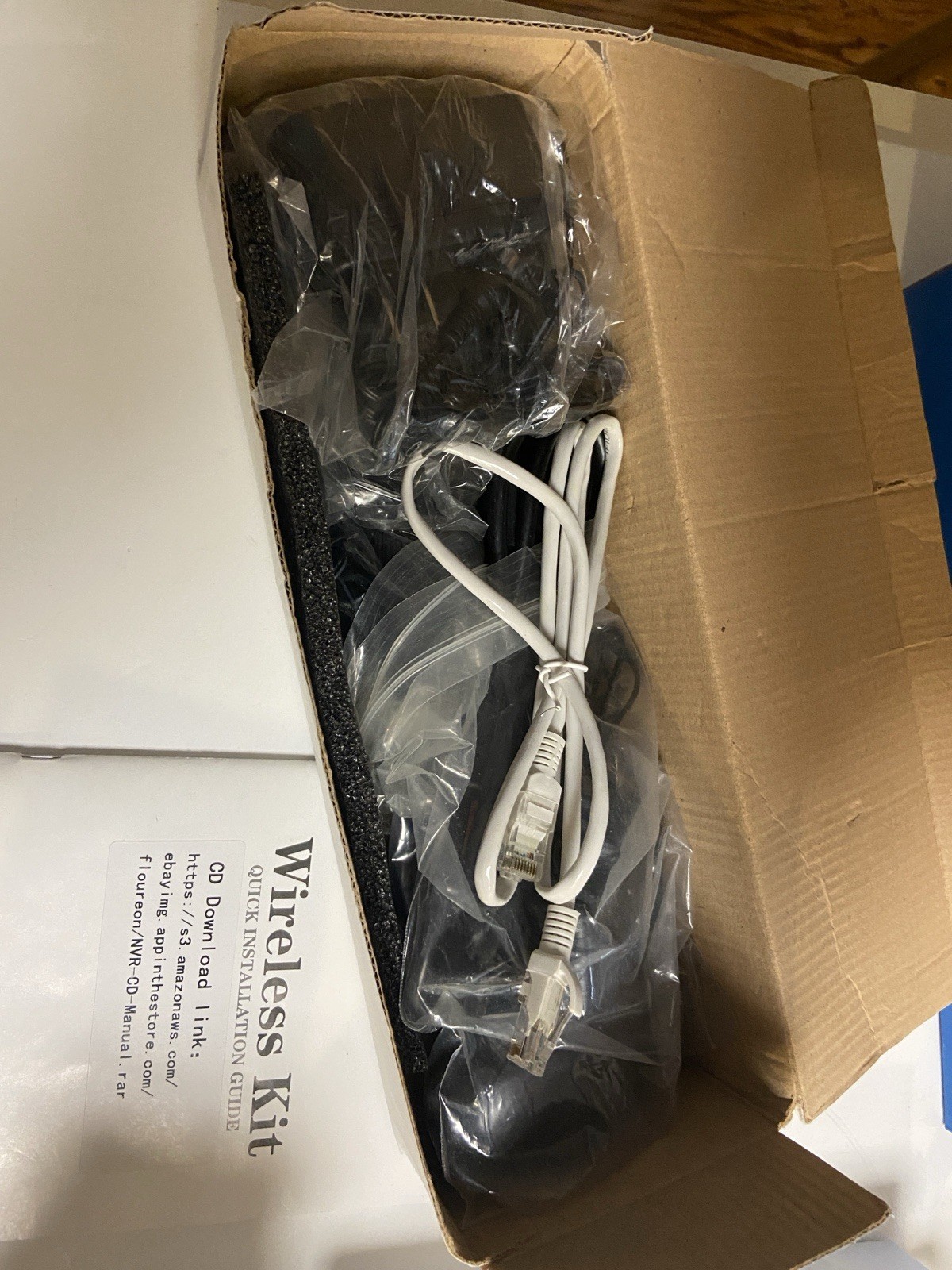 Floureon H.264 Wireless P2P NVR WiFi Kit 4 Cameras HD Indoor Outdoor
