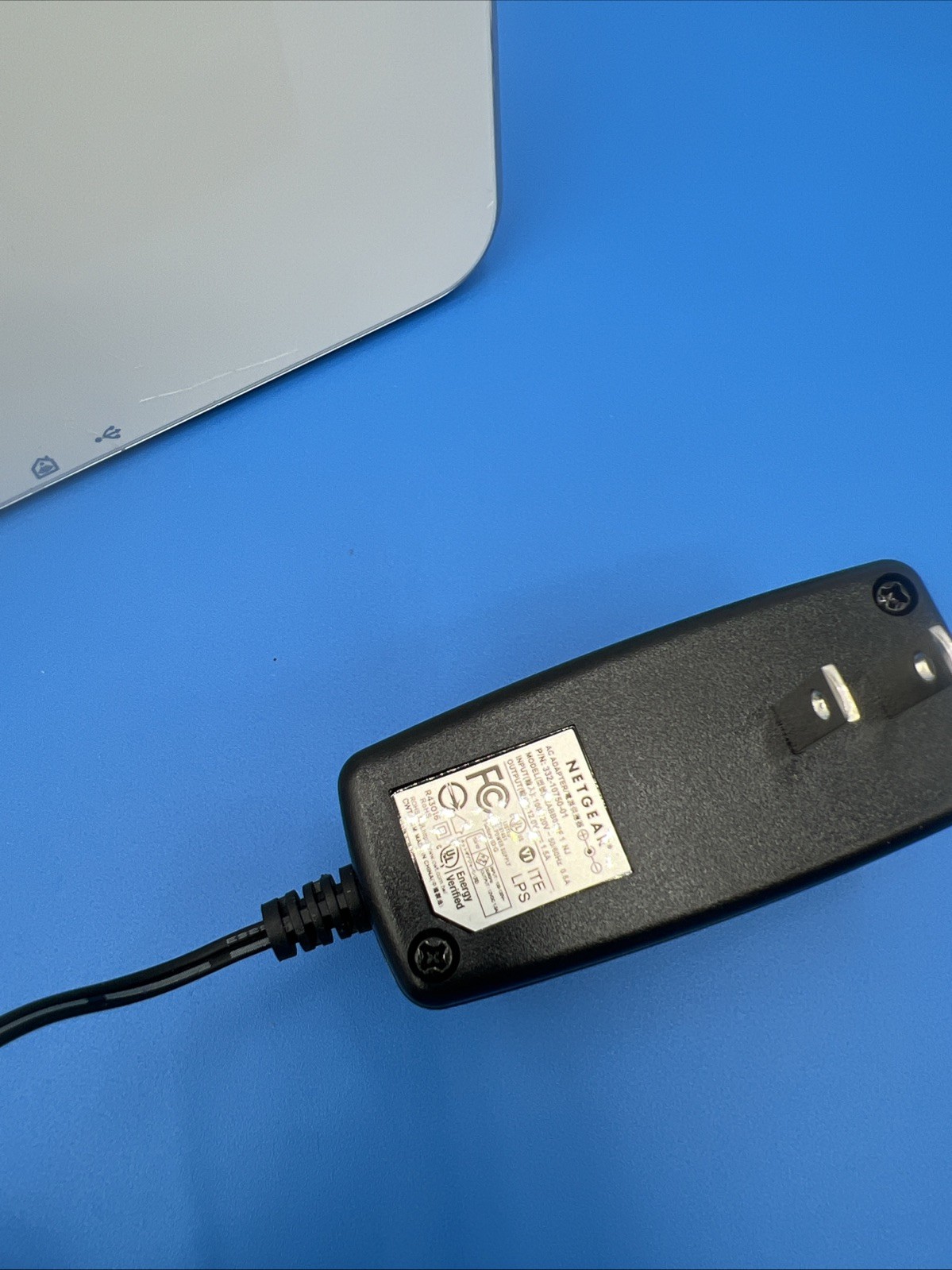 Arlo / Netgear Base Station VMB3000 Used **no cameras