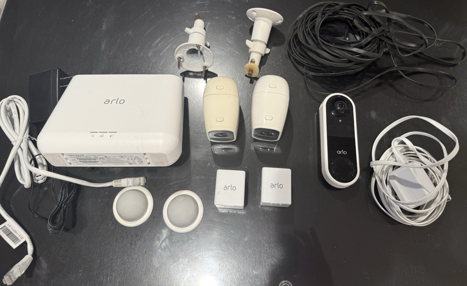 2x Arlo Pro 2 Cameras Plus Wired Doorbell and Base Station