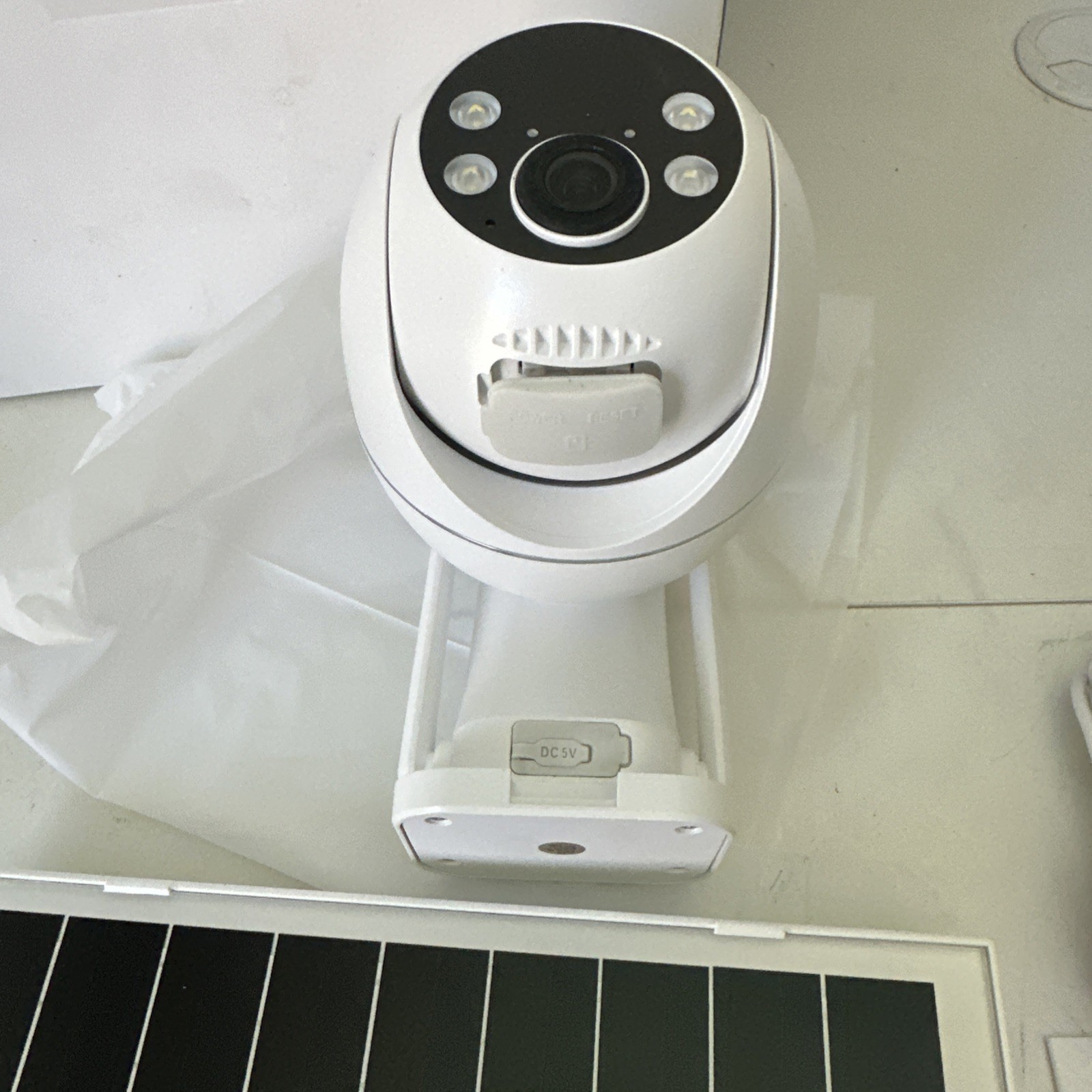TKENPRO Solar Security Cameras Wireless Outdoor, 2.4GHz WiFi, White