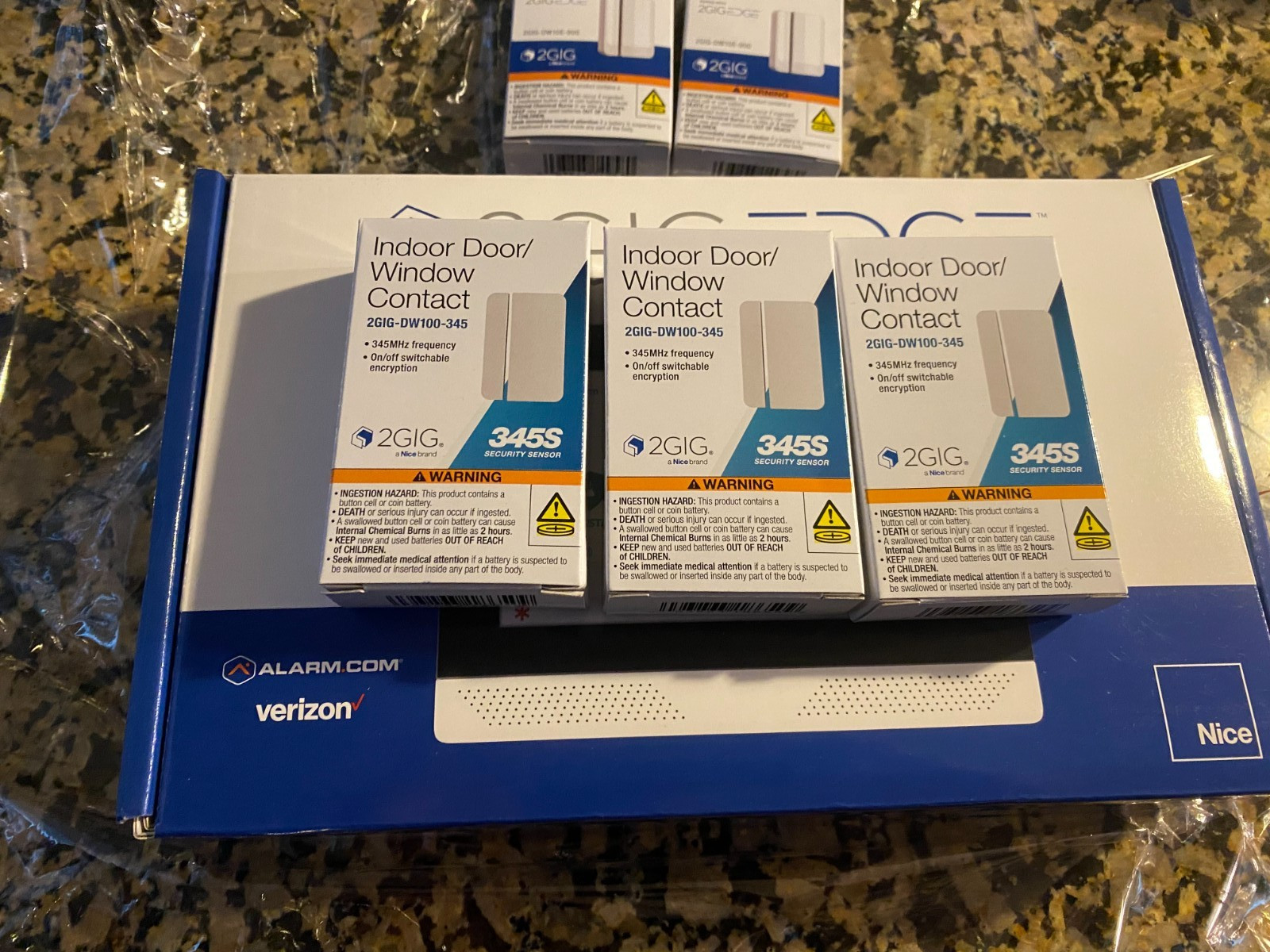 2GIG EDGE Security Panel with 7 In. Touchscreen Bundle with 5 Sensors-BRAND NEW