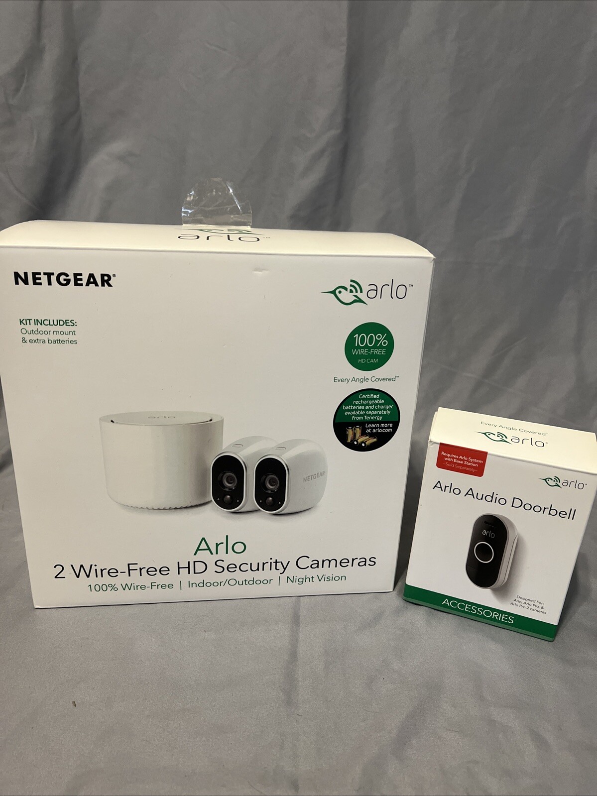 NETGEAR Arlo VMS3230C-100NAS Wi-Fi 2 Camera HD System and Video Doorbell