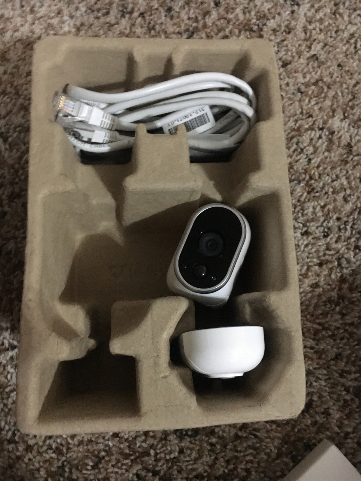Arlo Pro VMK3150-100NAS Wireless Indoor/Outdoor Security System – Black/White