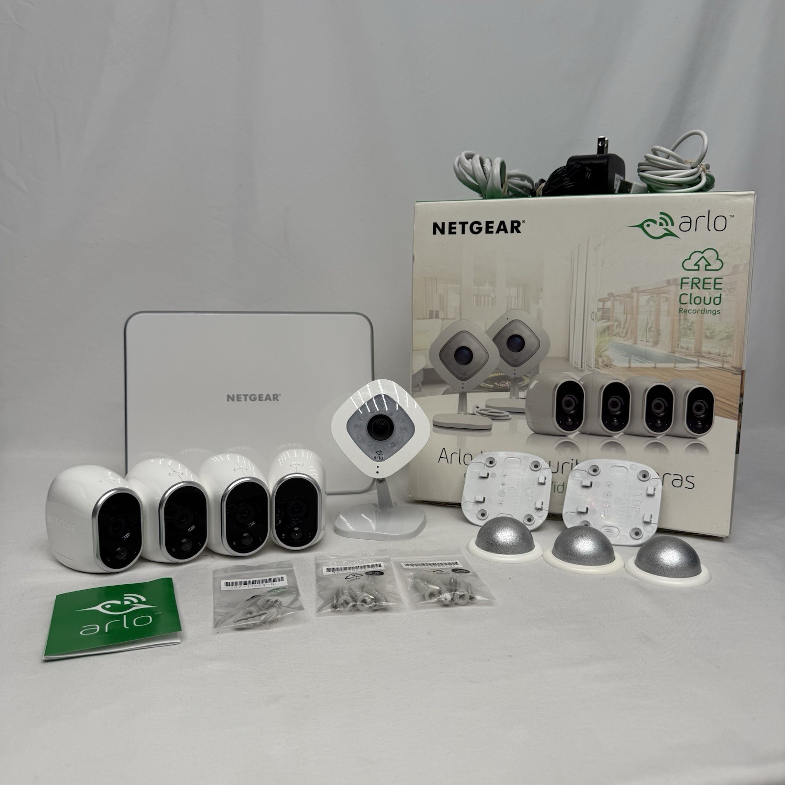 ARLO Netgear 5 Camera VMK3500 wireless 1080 HD Security System