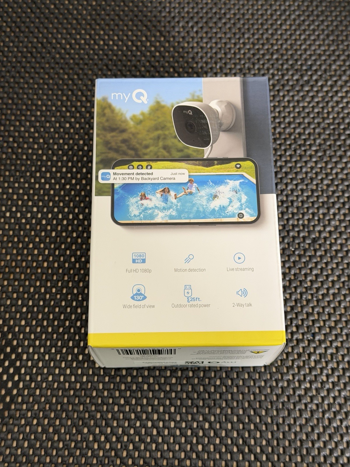 Chamberlain – myQ Smart Outdoor Home Security Camera – White