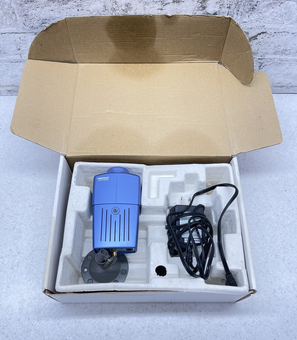 TRENDnet Internet Surveillance Camera TV-IP100