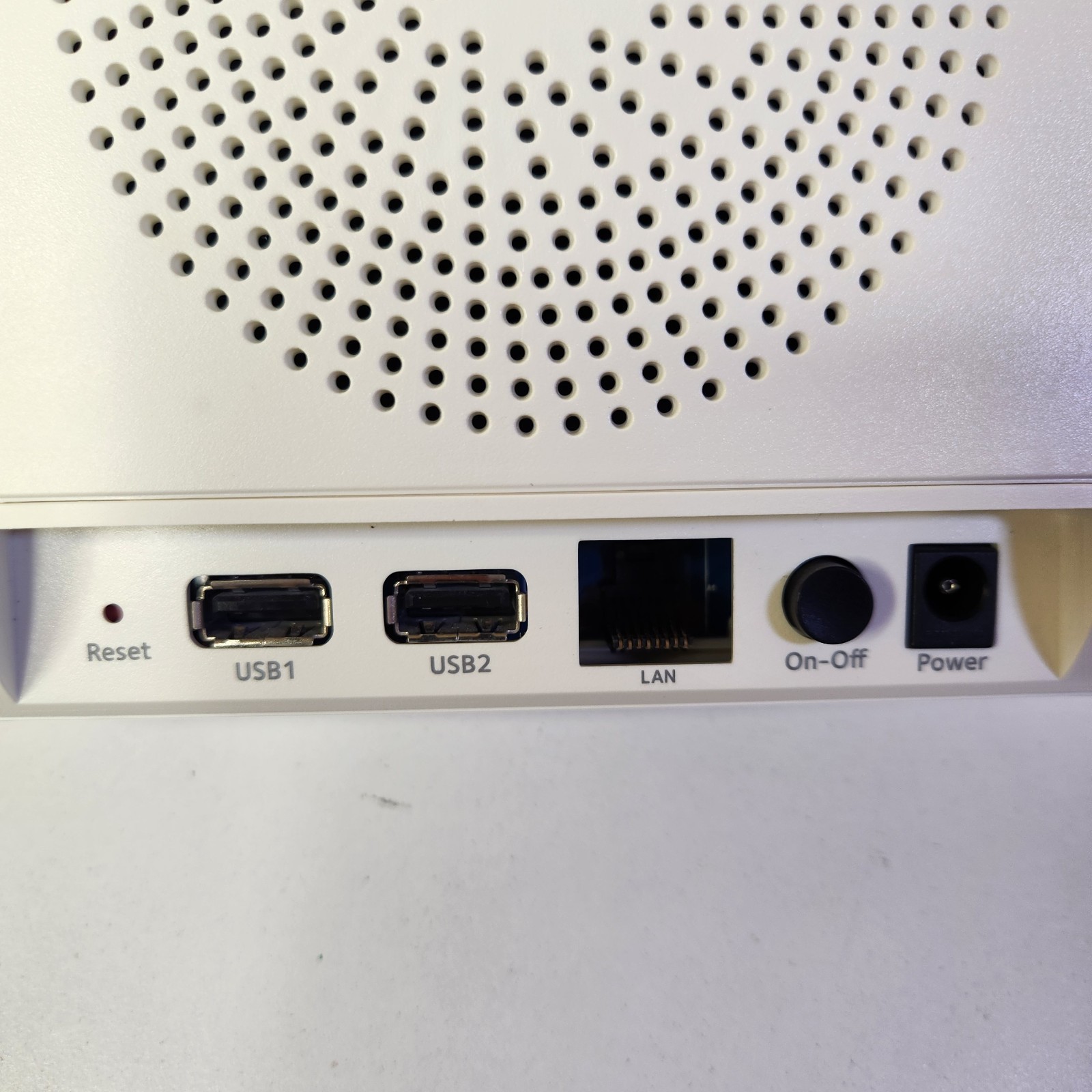 Netgear Arlo Pro VMB4000 Wireless Security Camera Base Station w/ Cord FOR PARTS