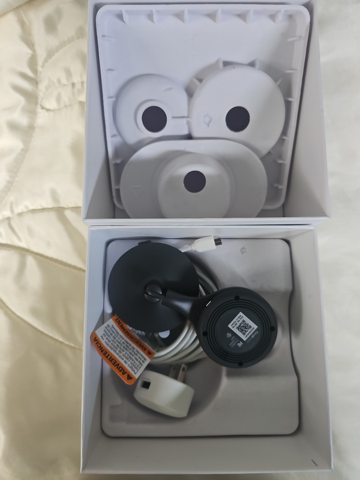 Google Nest NC1102ES Cam Indoor Security Camera 1st Generation