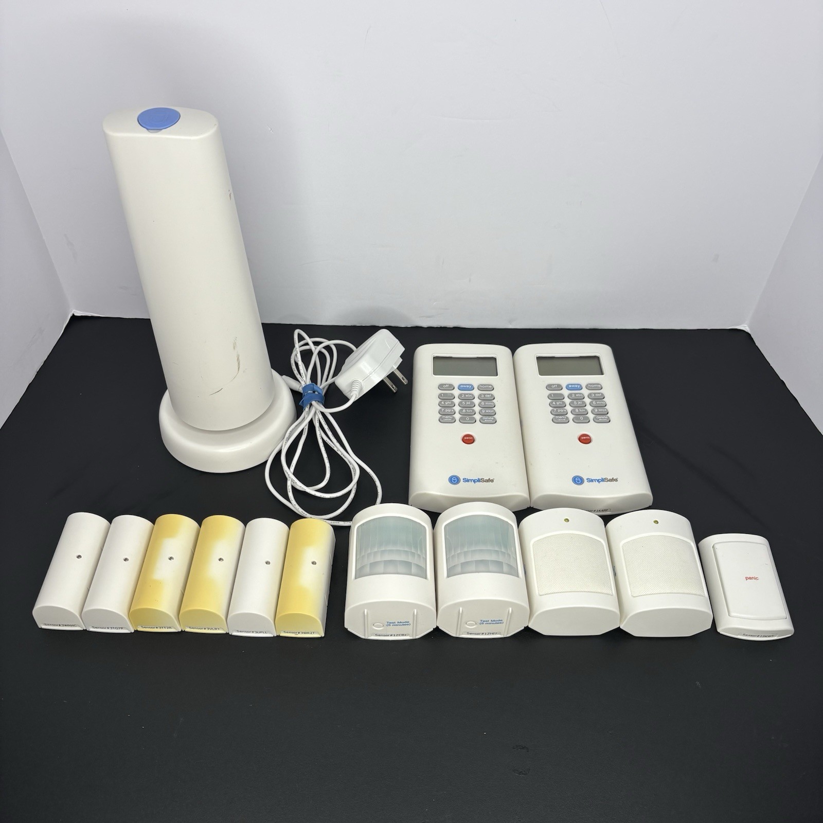 SimpliSafe Wireless 1st Generation Home Security Alarm System Bundle