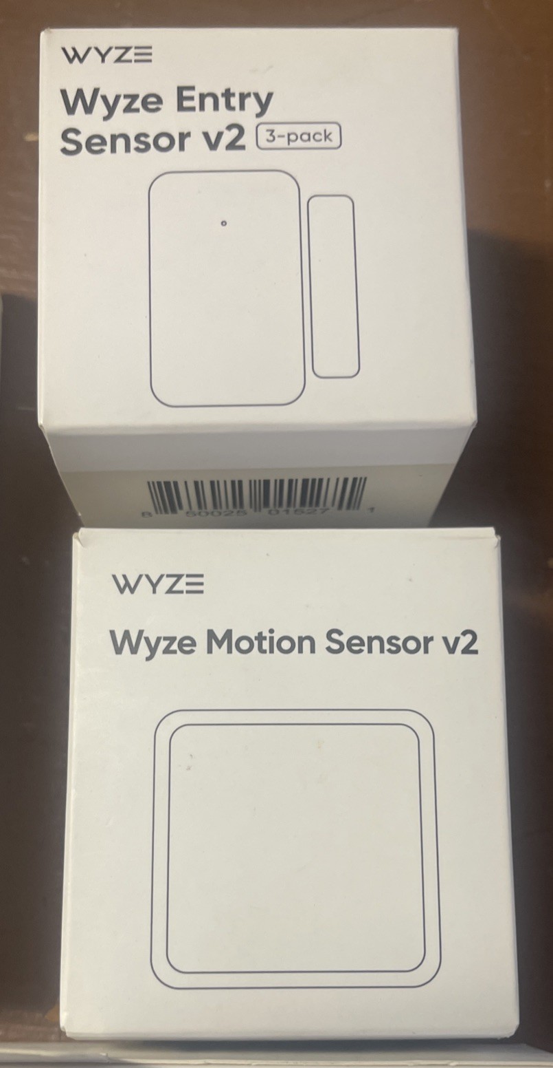 Wyze Home Security System Core Kit w/Hub,Keypad,Motion,3 Entry Sensors Open Box