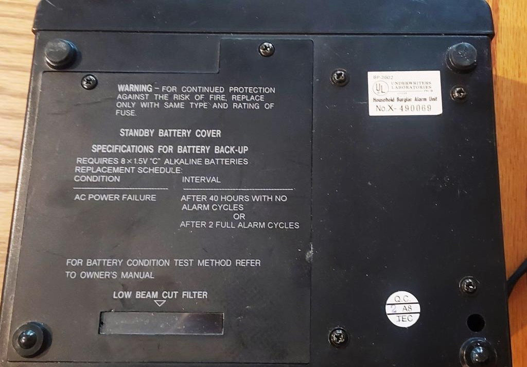 Radio Shack Passive Infrared Bugular Alarm Model 49-320B O