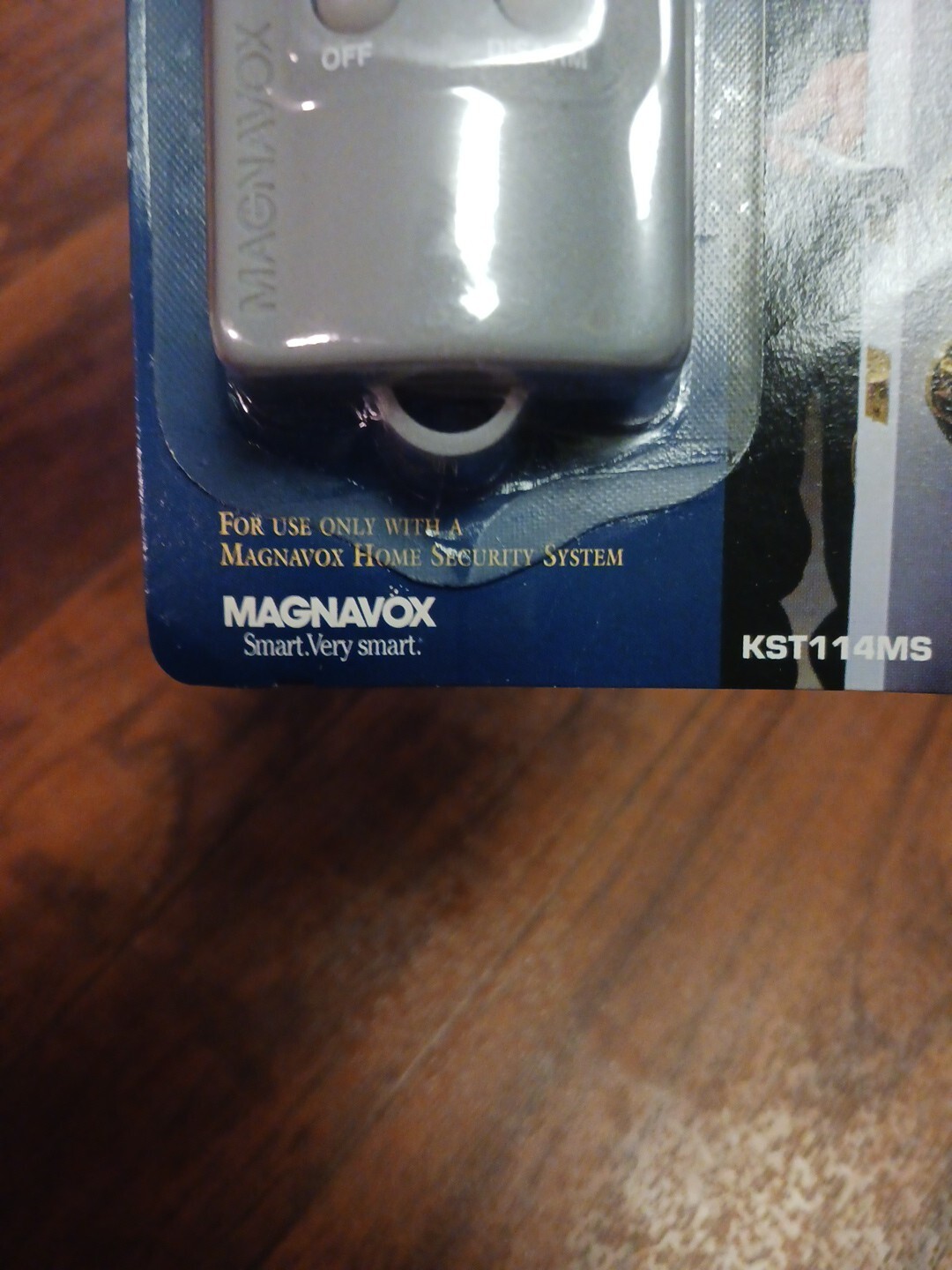 Magnavox Home Security Keychain Remote Alarm Lighting Control KST114MS 3 AAA bat