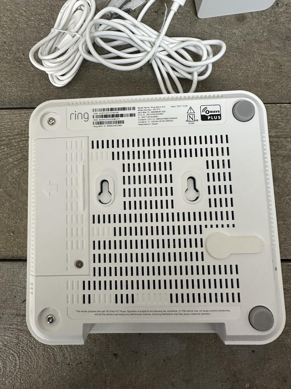 Ring Alarm PRO Wireless Security Alarm Kit 5AT3T3 Base Station Keypad Sensor