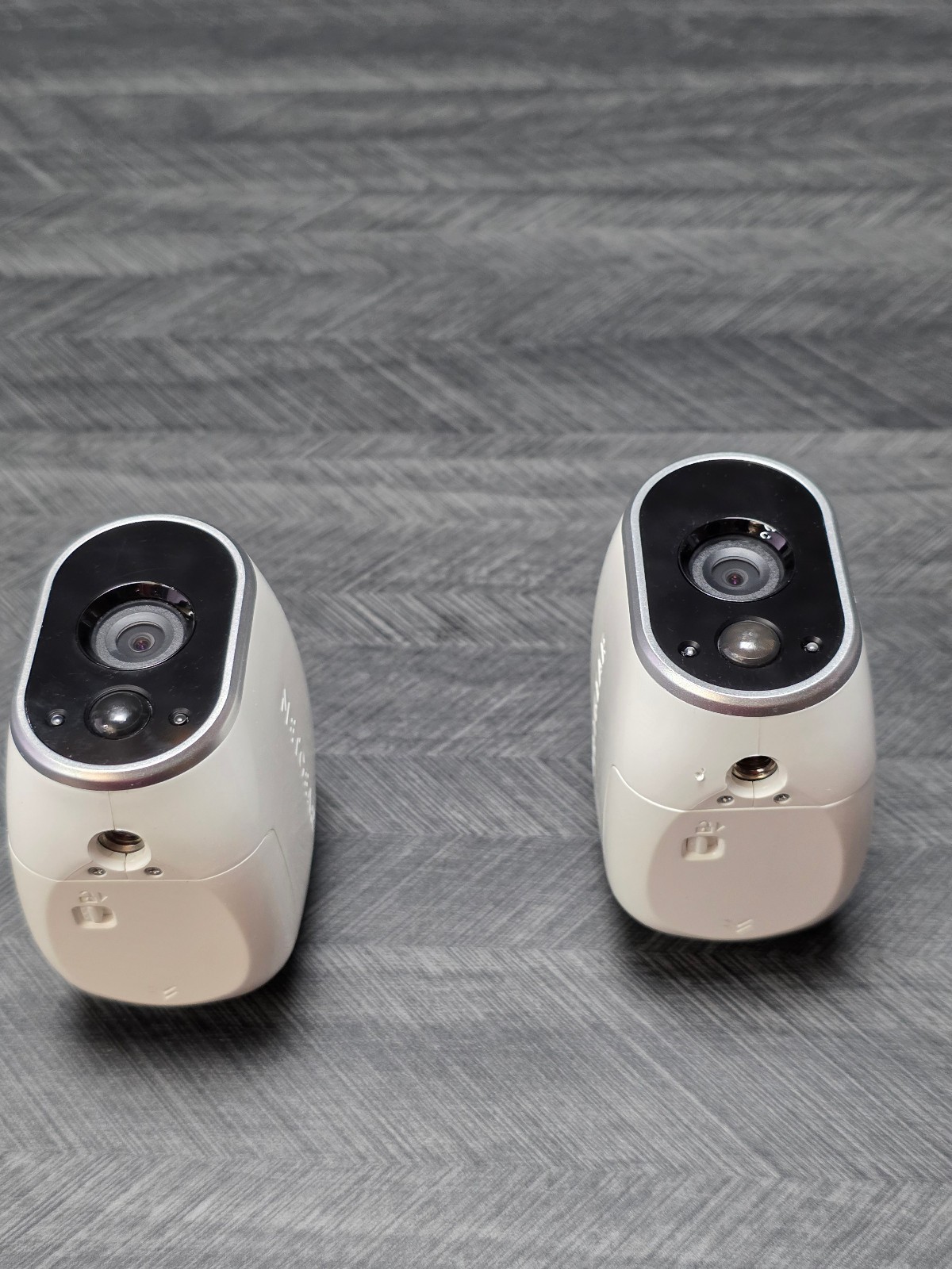 Netgear Arlo VMC3030 HD Wireless Add-On Indoor/Outdoor Camera Lot Of TWO