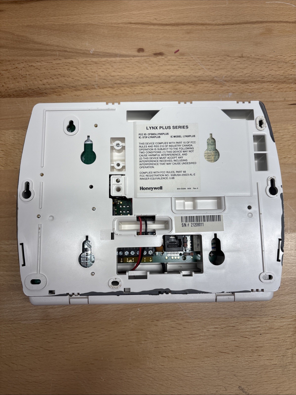 Honeywell L3000 LYNX Plus – Home Security Automation Alarm Control Panel