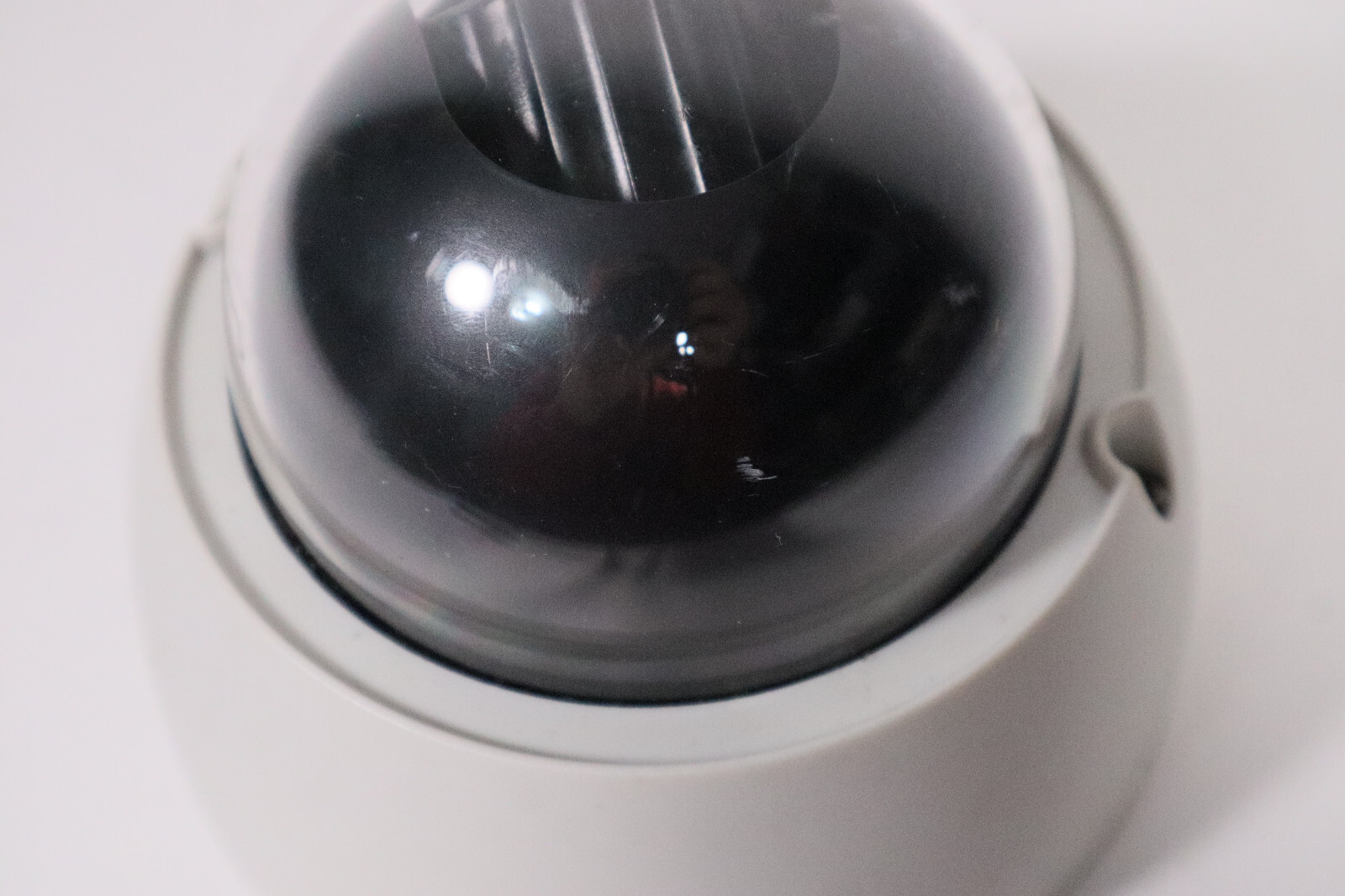 Avigilon 1.0-H3-D1 1MP H.264 IP Indoor Varifocal Dome Camera 1280 x 720 IPv4 (2)