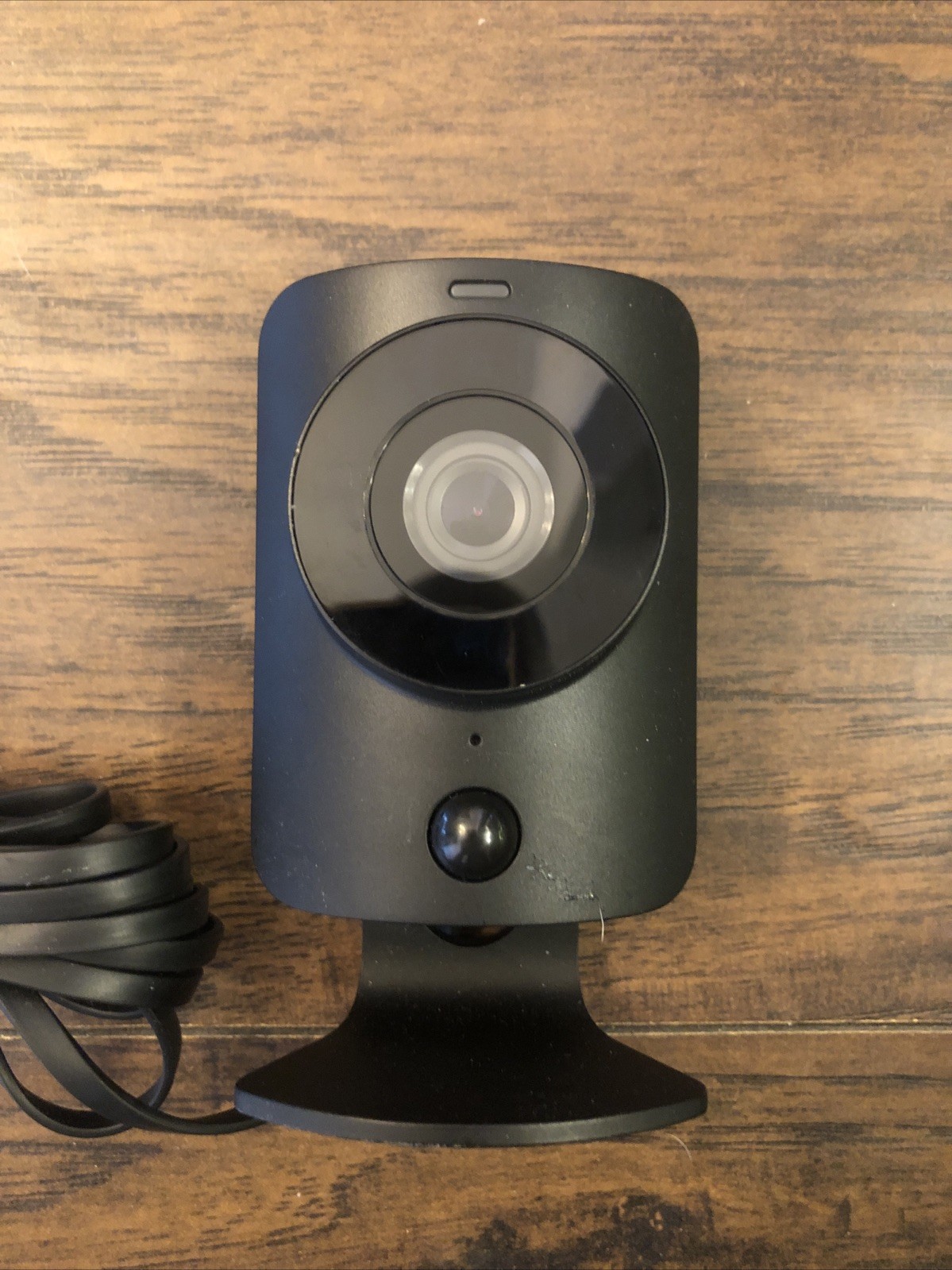 SimpliSafe SimpliCam 1080p HD Indoor Home Security Camera SSCM2 WiFi