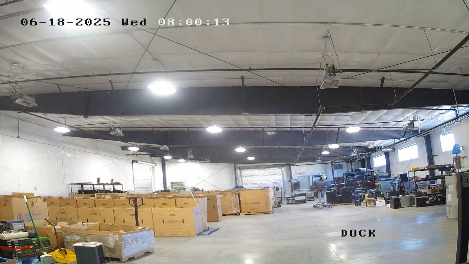 2048 x 1536 POE / 12VDC 3MP Network IP Bullet Surveillance Camera CONHD-C3MPB