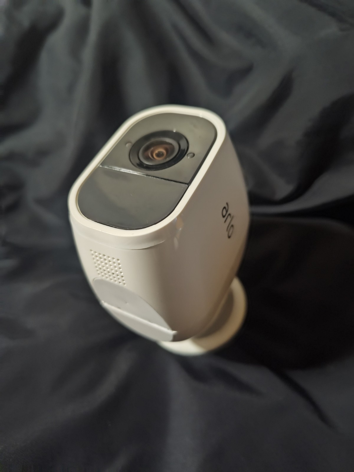 Arlo Pro VMB4000 Security Base Station W/Power Cord& 2 Camera’s VMC4030P VMC4030