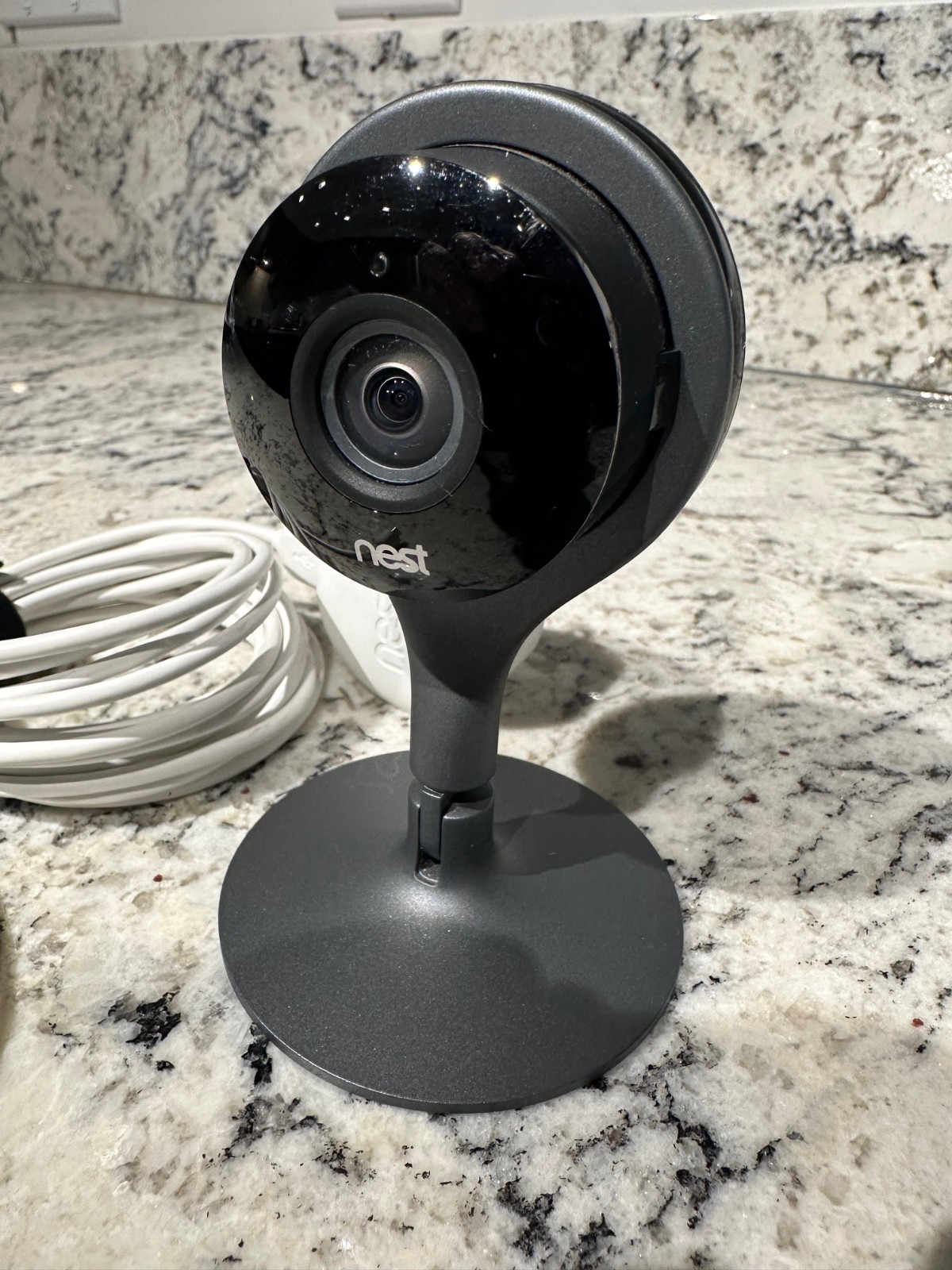 GOOGLE NEST Indoor Camera A0005 1st Gen Night Vision w/OG USB Metal Stand TESTED