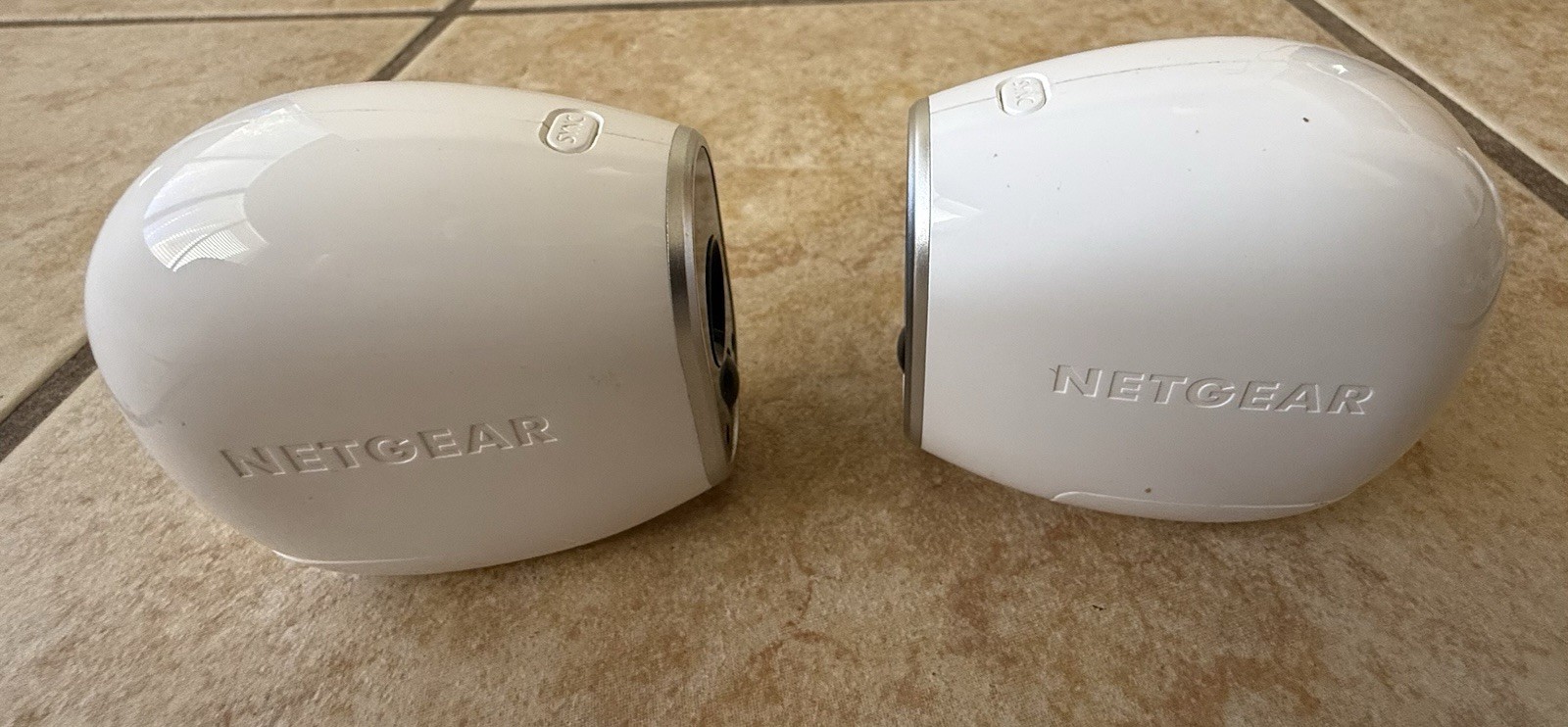 2 Netgear Arlo VMC3030 Indoor/Outdoor Security Cameras w/2 Magnet Mount & Wall