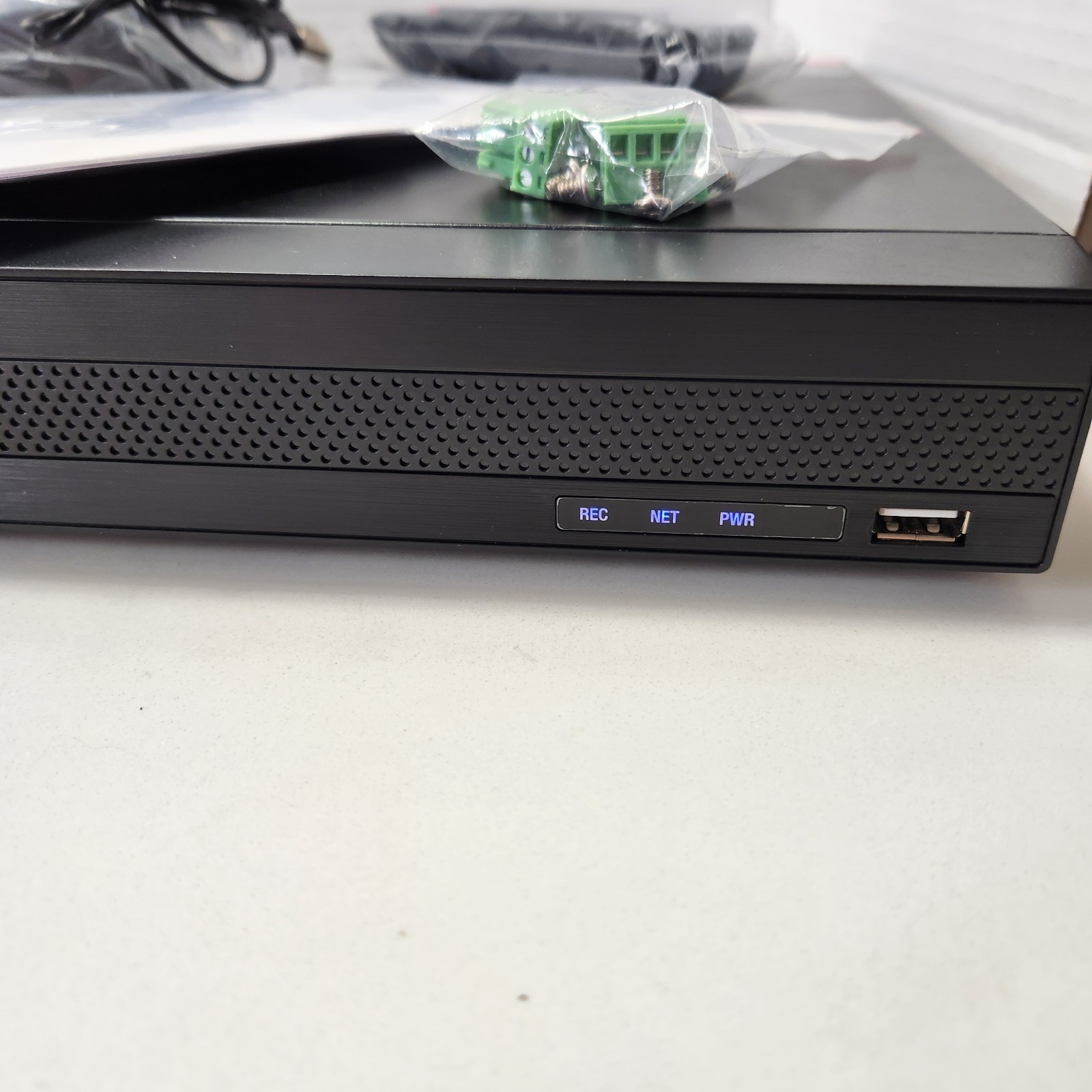 Avycon 4 Channel 4K 8MP Security DVR 2TB Hard Drive H.265 w/ Remote & Mouse