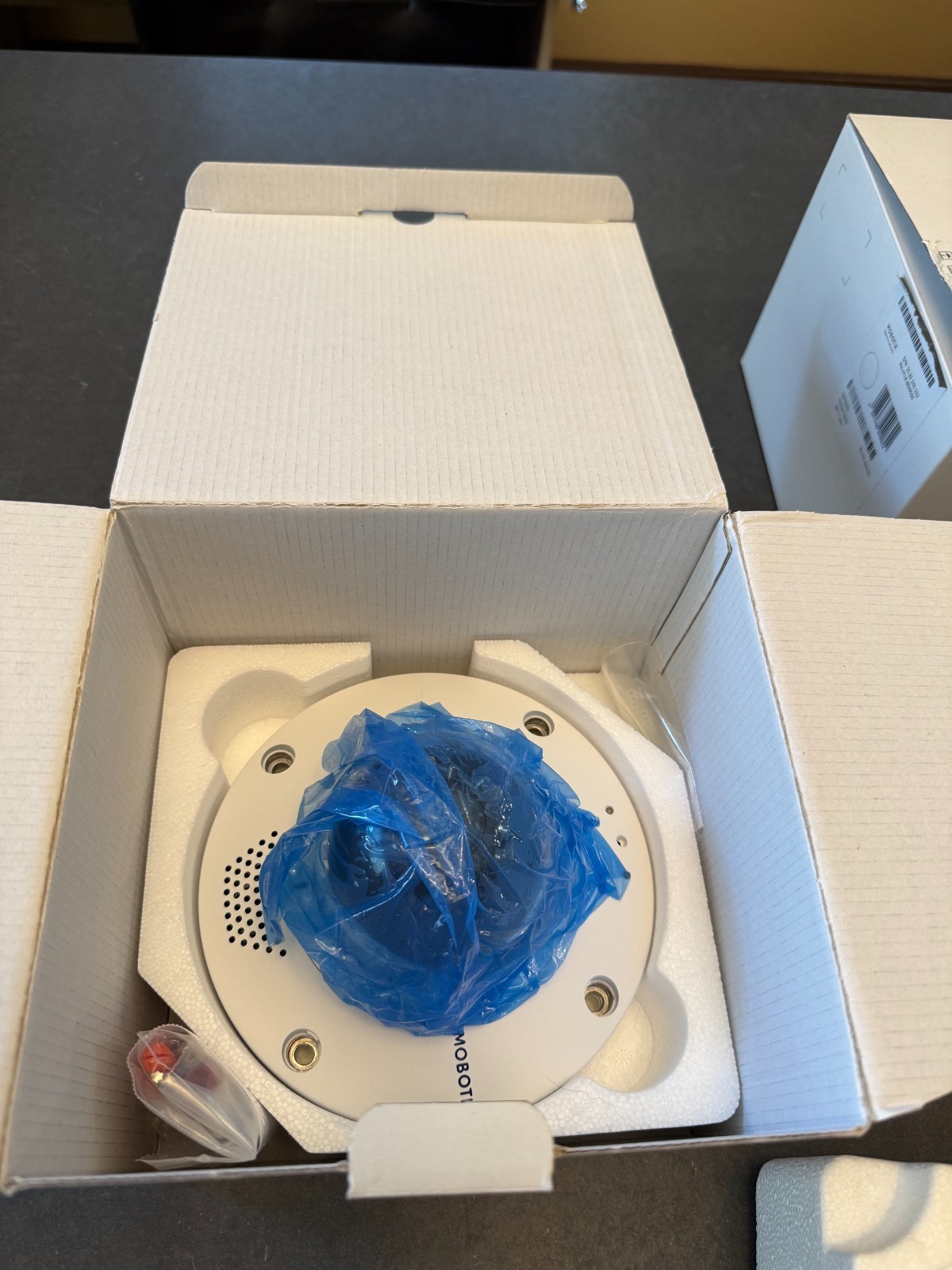 MOBOTIX – D71A Outdoor Complete Camera 4K – 95° Mx-D71A-8DN050 – *OPEN BOX*