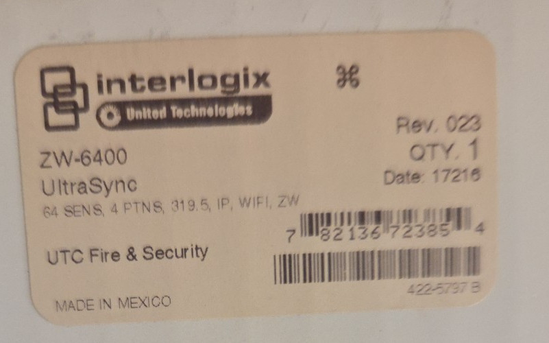 ULTRASYNC by by INTERLOGIX Self-Contained wireless security Hub ZW-6400