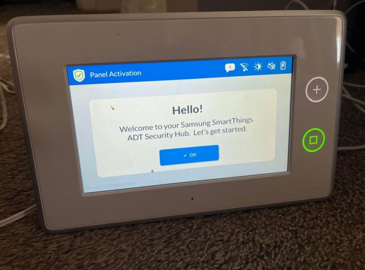 Samsung SmartThings ADT Home Security Hub F-ADT-HUB-1 + Charger