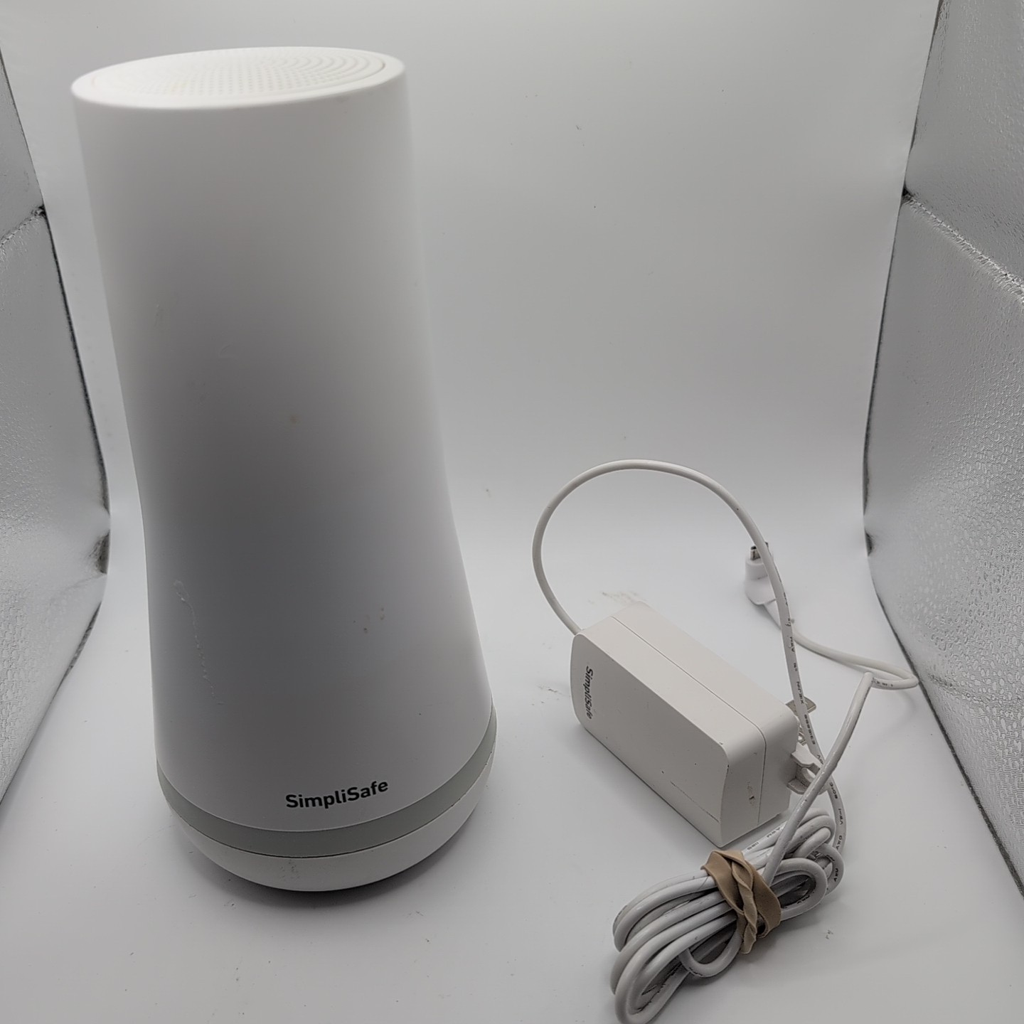 SimpliSafe SSBS3 Home Security Base Station Only with Power Cord – TESTED