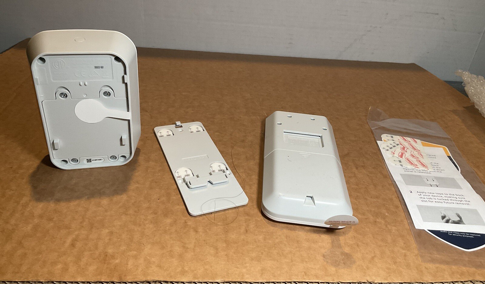 SimpleSafe Home Security System, Keypad, Siren, Yardstick w/ decals, Manual