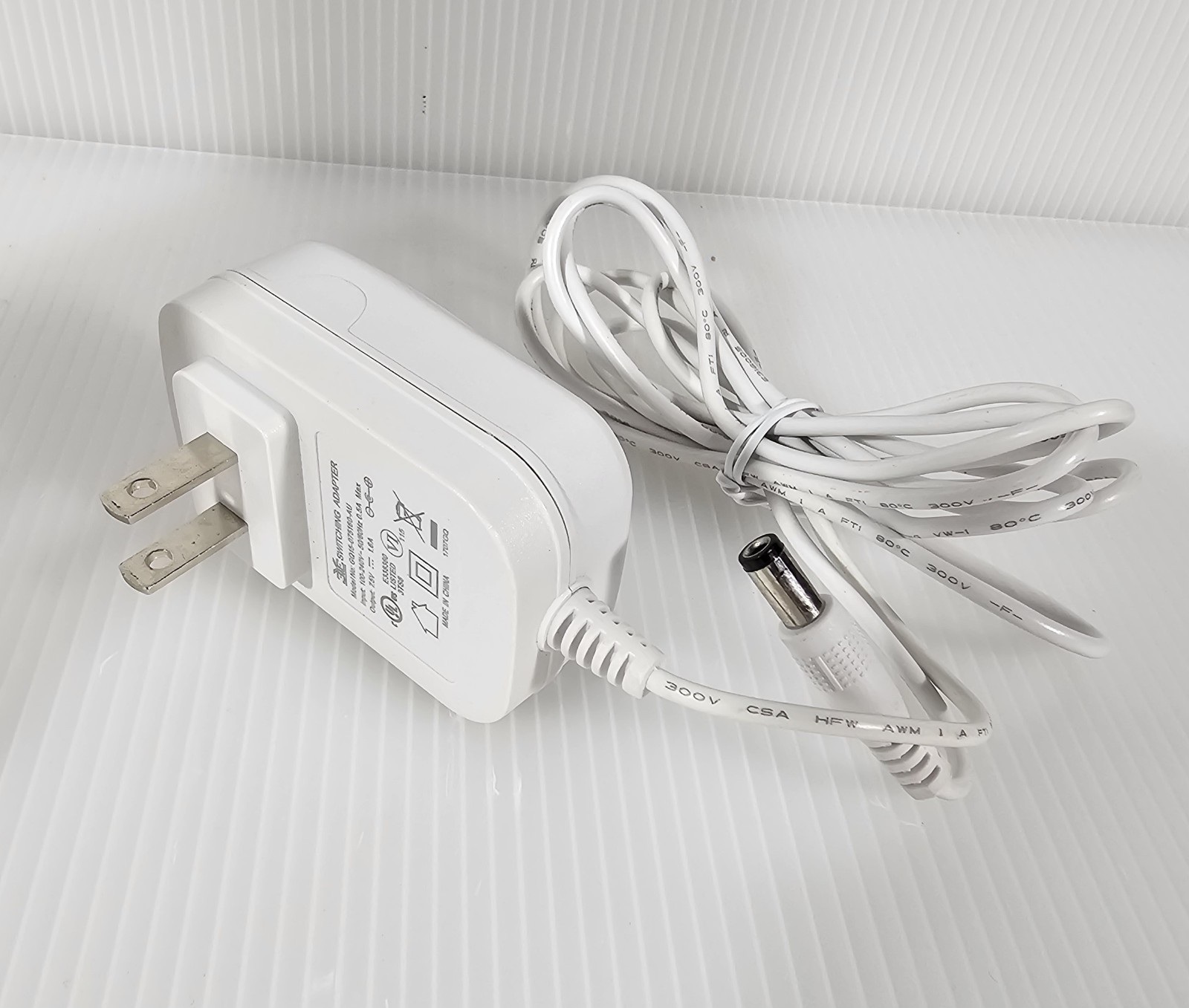 SimpliSafe White 10 1/2″ Base Station Transmitter Module BS1000