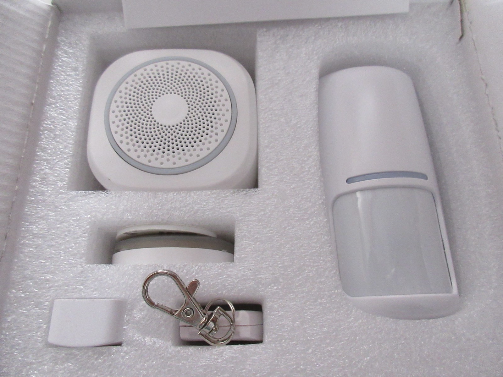 Tuya WiFi Smart Gateway Alarm Wireless Connection Smart Home Security Alarm Sire