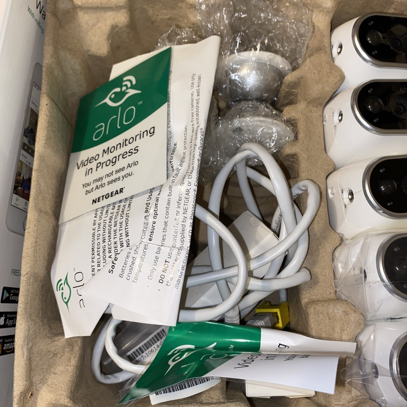 Arlo Wireless Home Security 5 Camera Kit VMS3530-100NAS – WHITE –