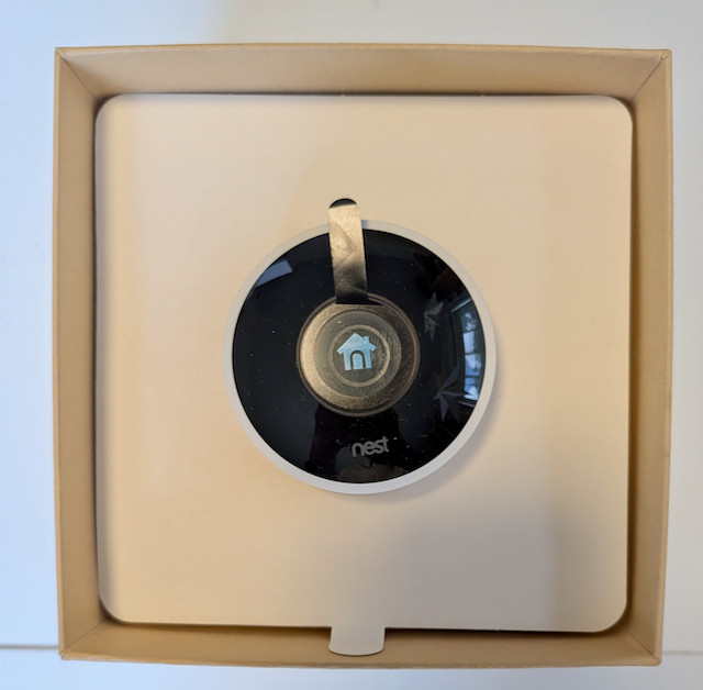 New Google NEST Cam Outdoor Security Camera NC2100ES – New in Open Box