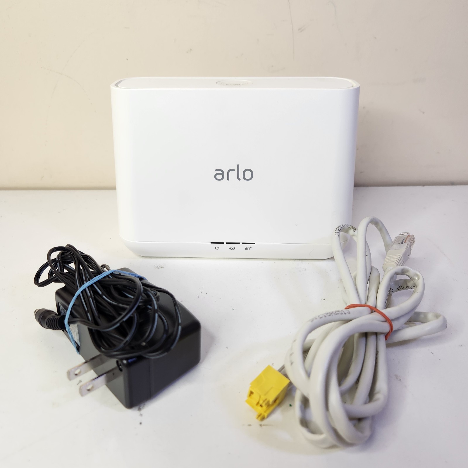 Netgear Arlo Pro VMB4000 Wireless Security Camera Base Station w/ Cord FOR PARTS