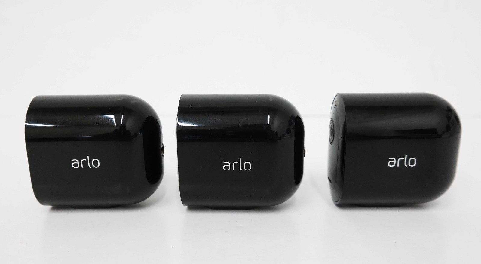 Arlo Pro 4 Spotlight Wireless Security Cameras VMC4350B 3-Pack – Black