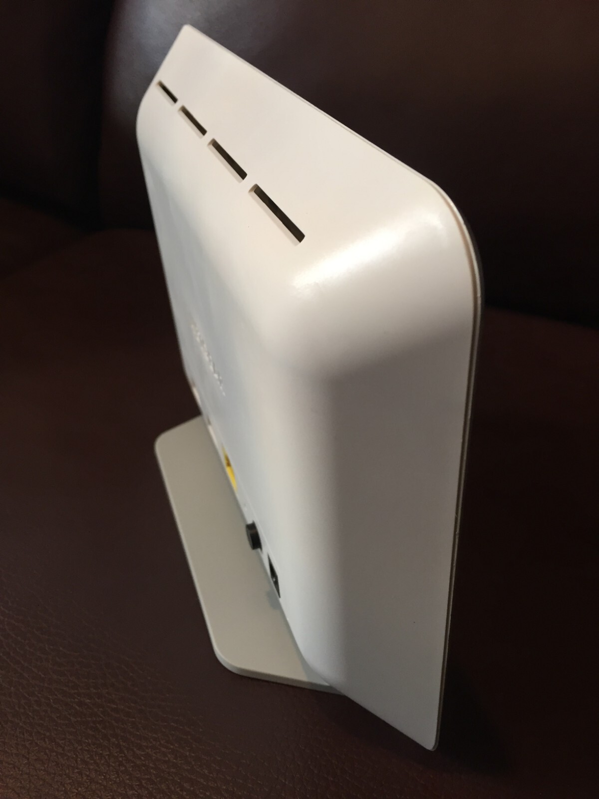 NETGEAR Arlo Security Camera BASE STATION VMB3000 Wireless WiFi Router Hub