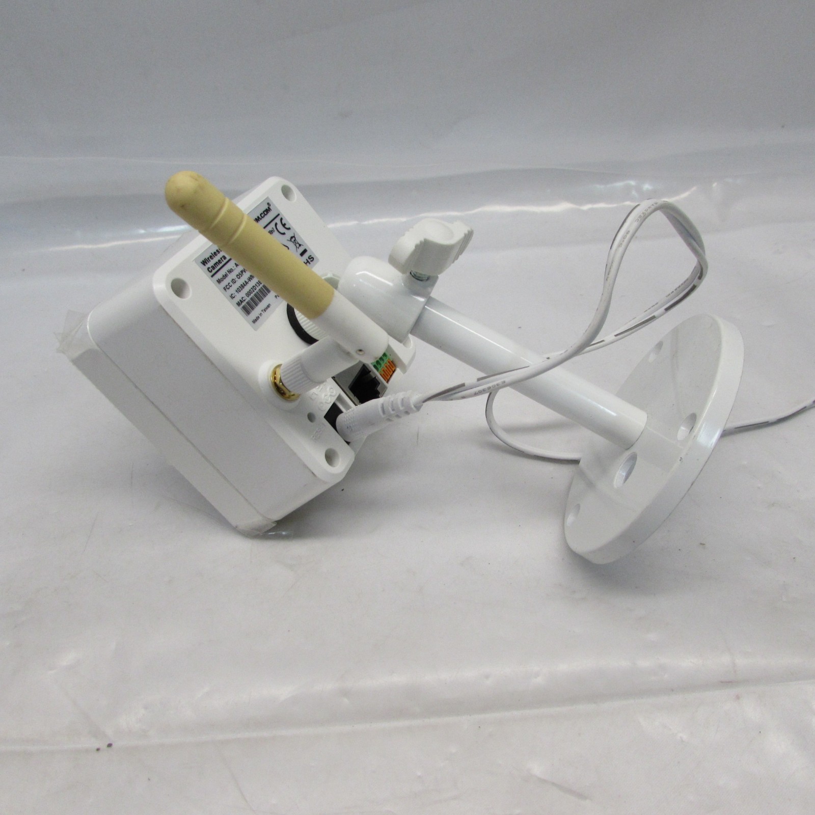Vivint ADC-V520IR Indoor Wireless IP Camera w/Night Vision, Stand, Antenna, Cord