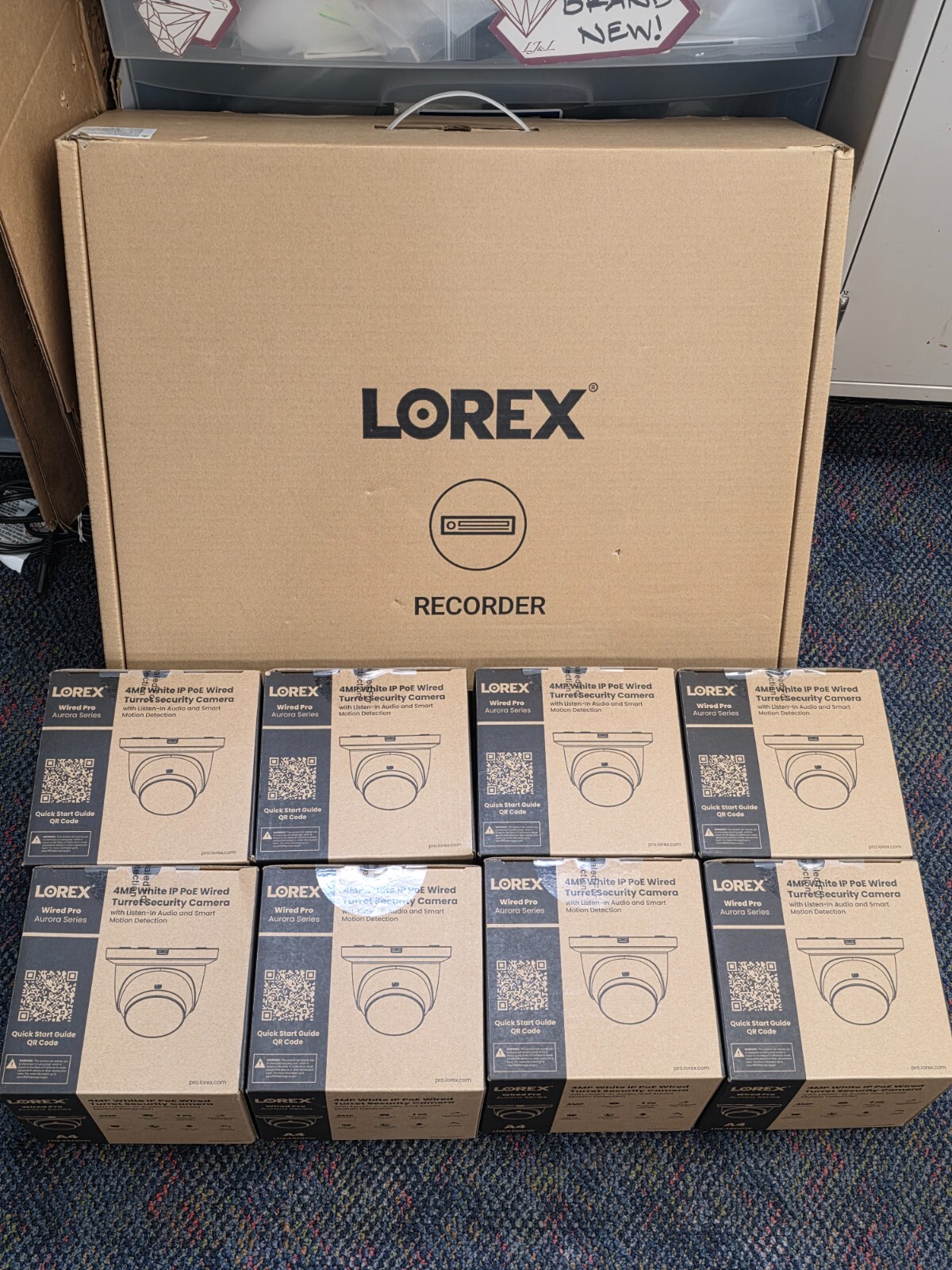 Lorex Elite Series 4K 16 Channel 4TB Wired NVR 8 4K white Dome Security Cameras