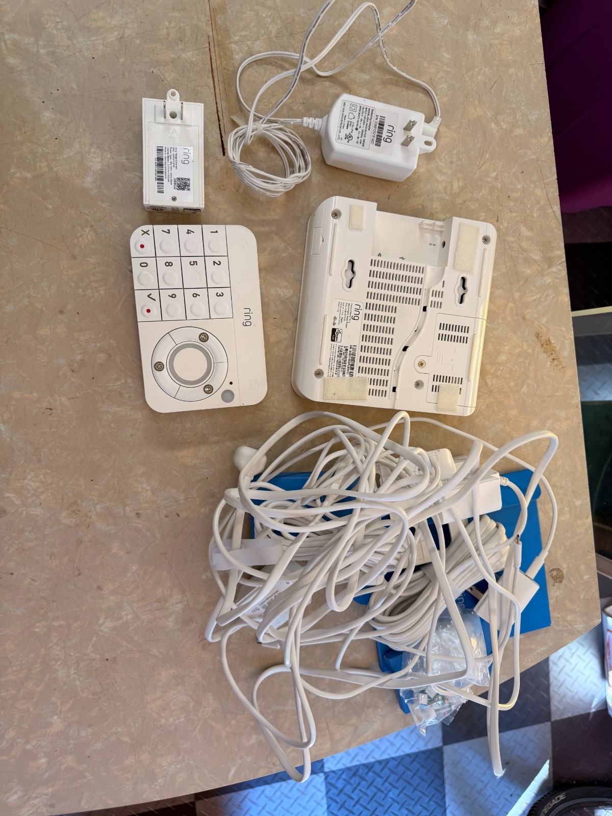 Ring Alarm (1st Gen) Base Station + Keypad + Range Extender + Power Adapter