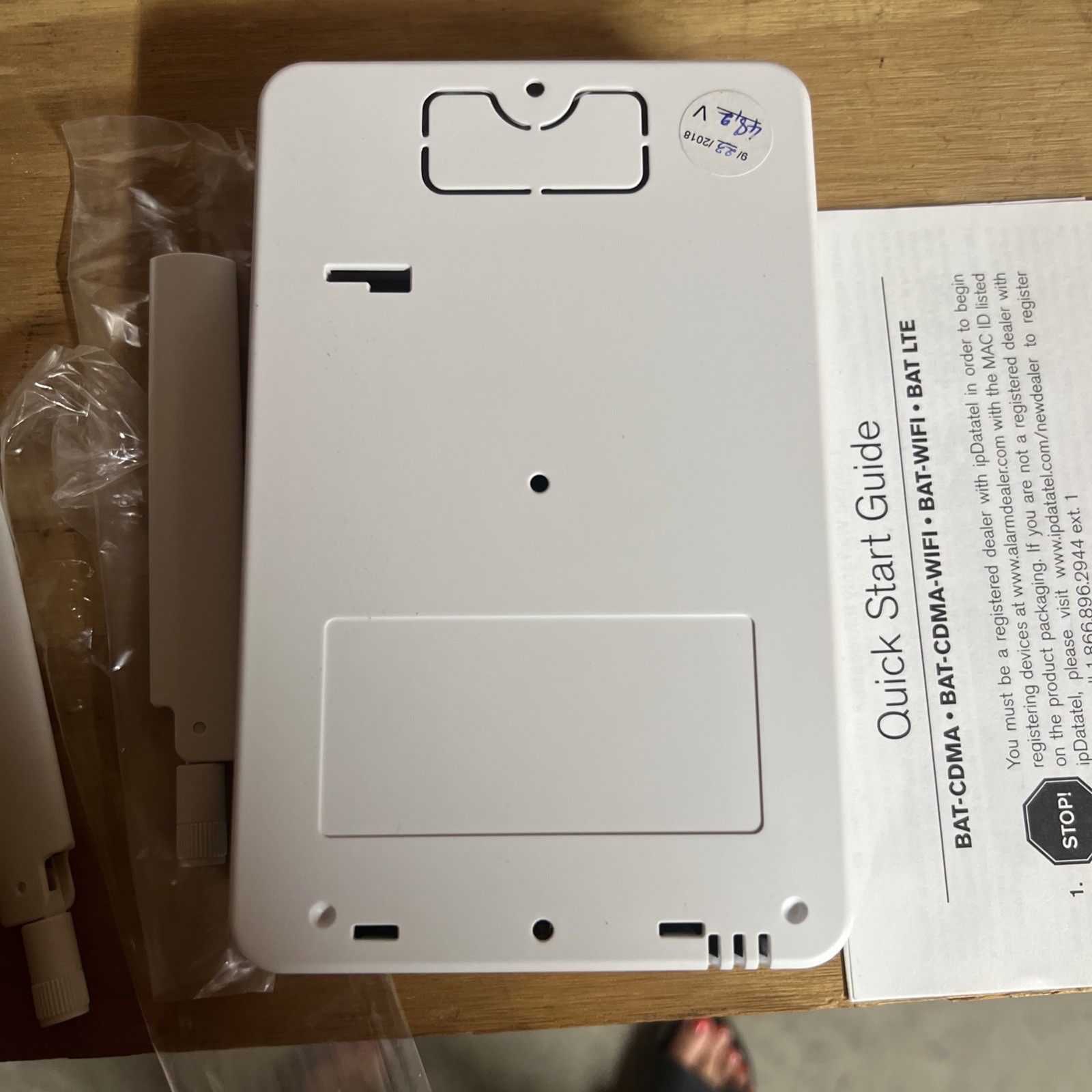 DSC LE4000-AT Cellular Wireless Alarm Communicator – White – New Open Box