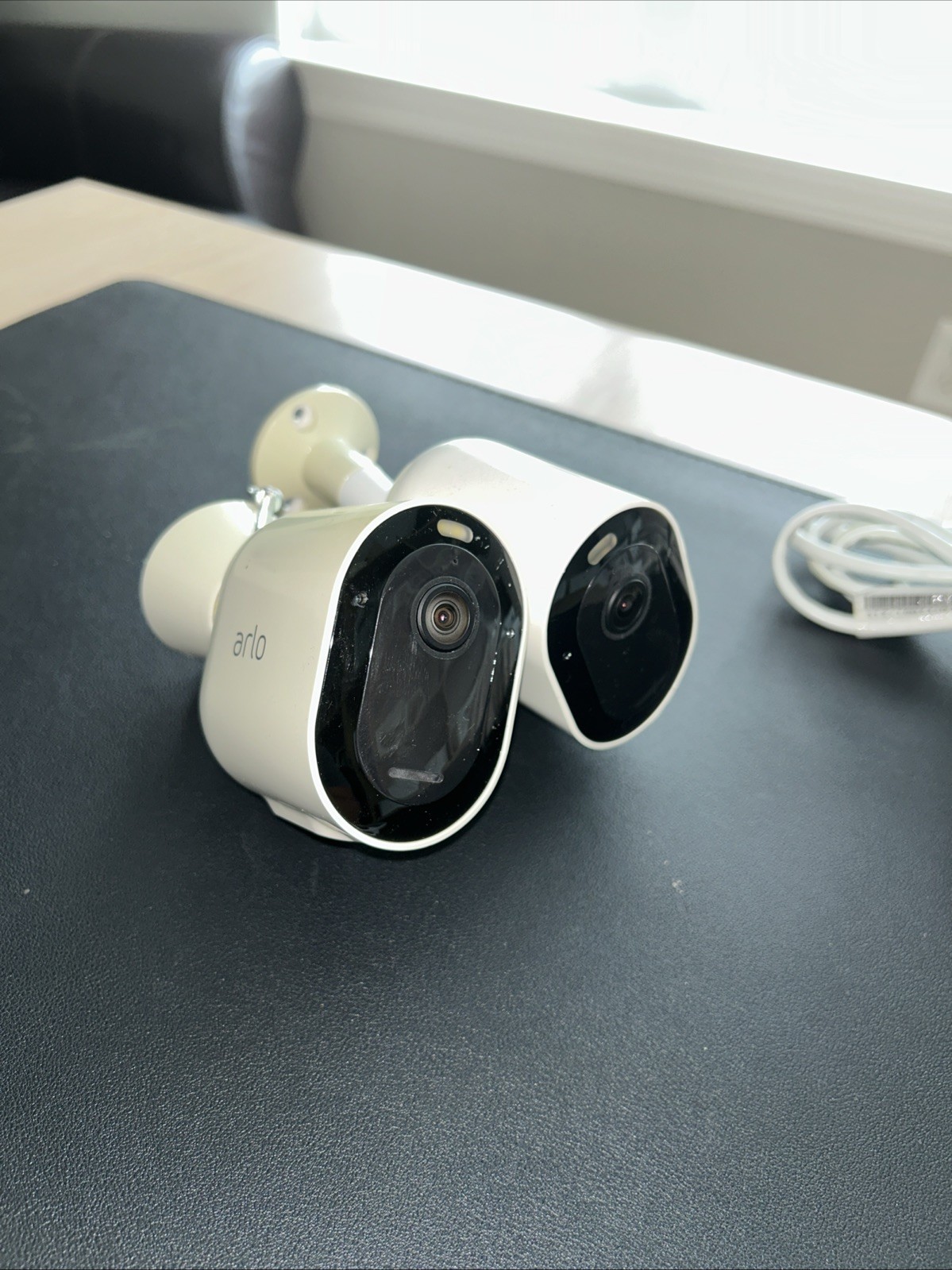 Arlo Security Camera System, 2 Cameras And Smarting, Model VMB4540