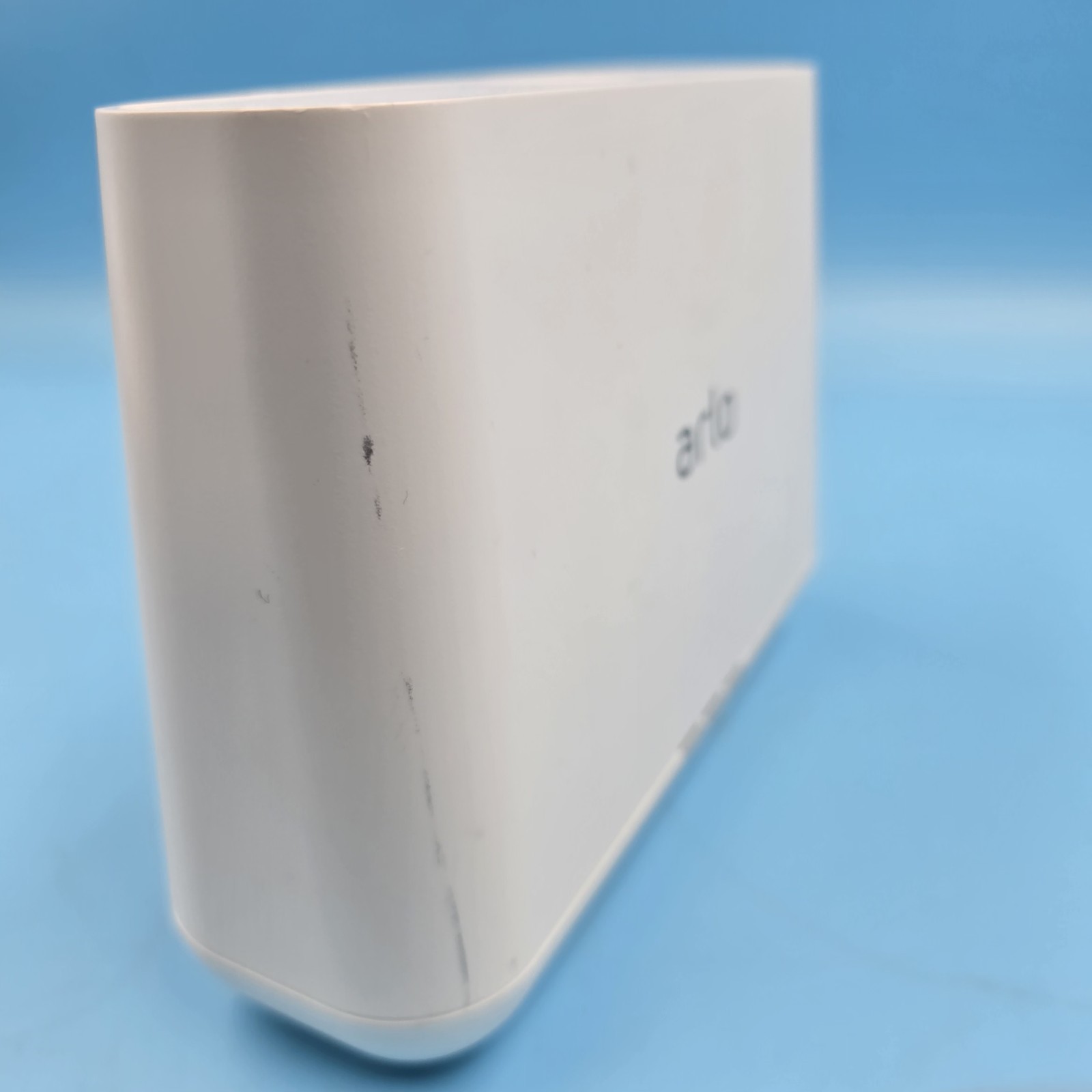 ARLO PRO BASE STATION VMB4000 – With Power Supply And Ethernet Cable