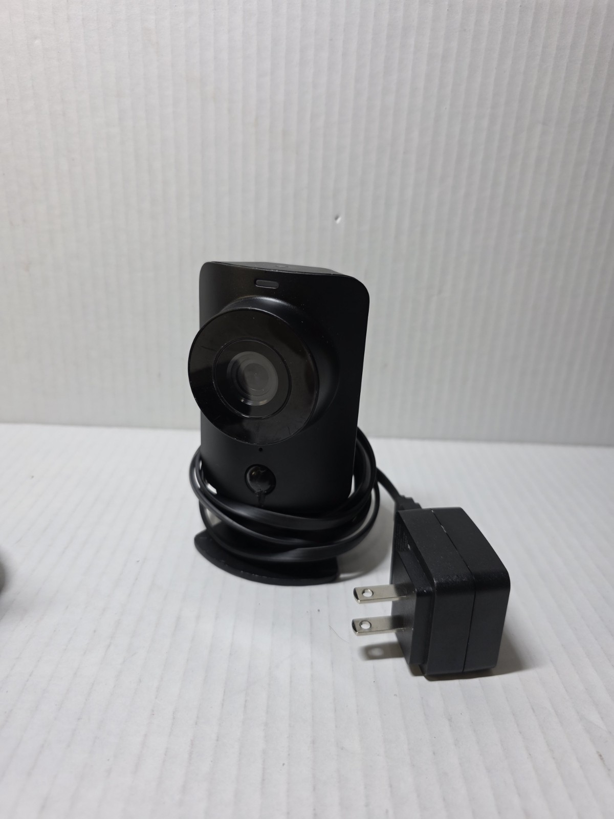 3 SimpliSafe SimpliCam SSCM1 1080p HD Indoor Security Cameras – Black