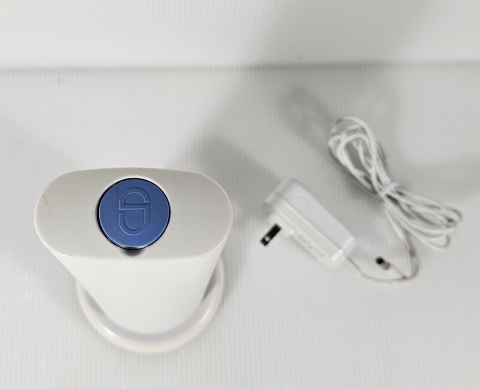 SimpliSafe White 10 1/2″ Base Station Transmitter Module BS1000