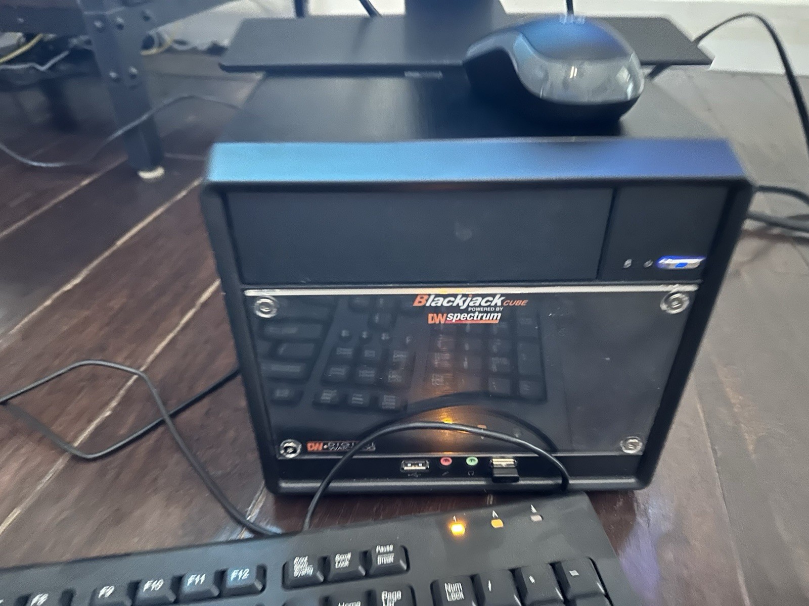 Digital Watchdog Blackjack Cube NVR IP System w/ 5 Cameras & 2 Netgear GS108PE