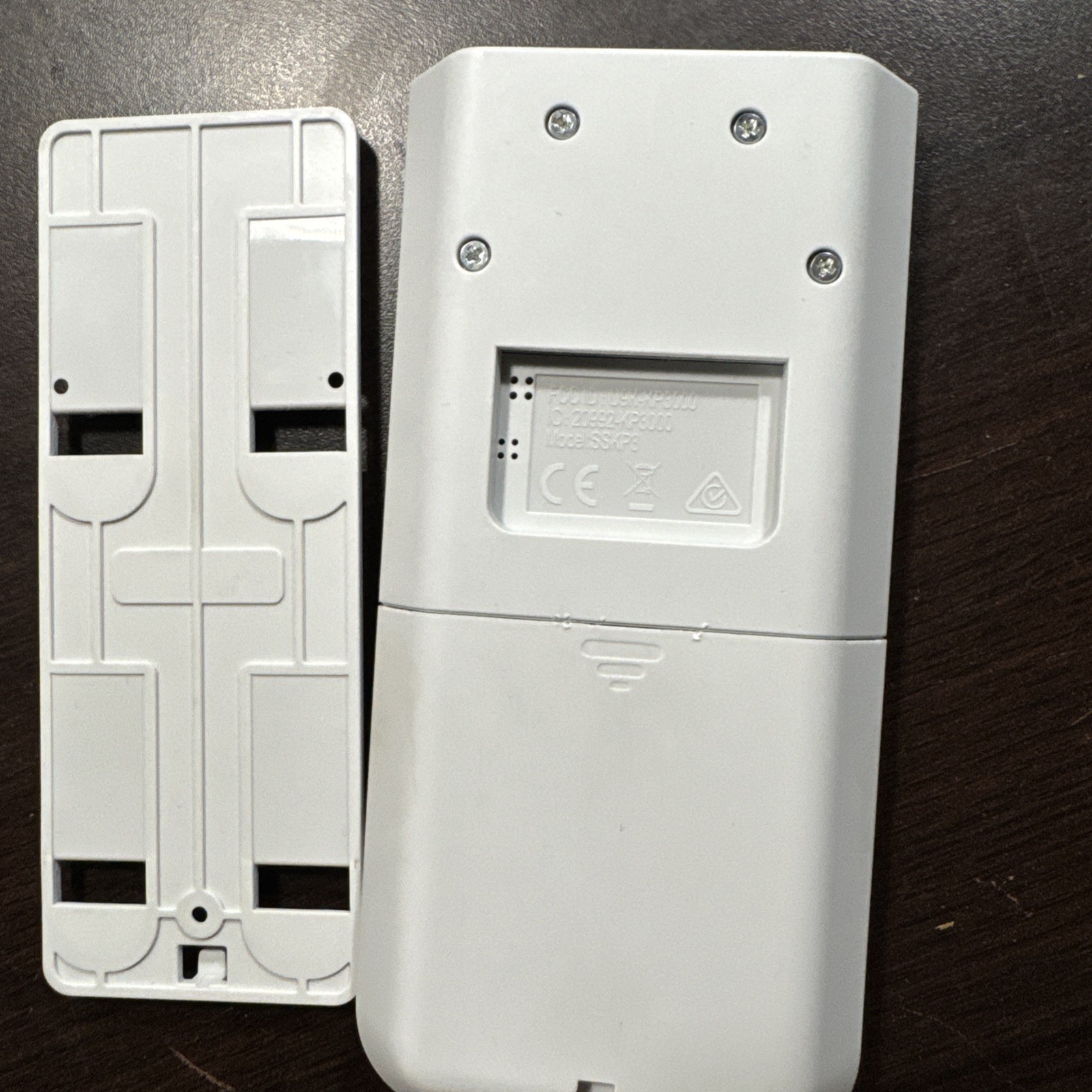 SimpliSafe Home Security System Bundle Keypad Siren Smoke Detector & 3 Fobs